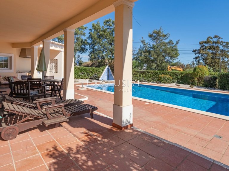 Villa for Sale in Carvoeiro, Algarve 14