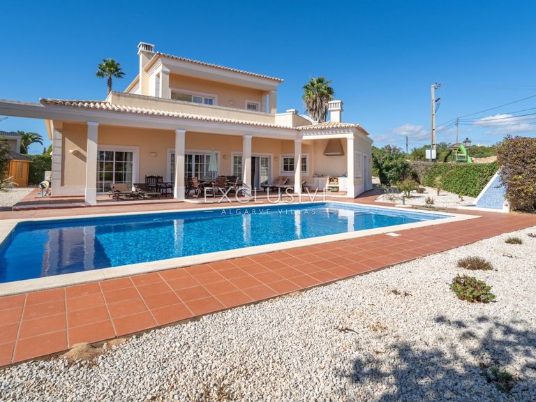 Villa for Sale in Carvoeiro, Algarve 31