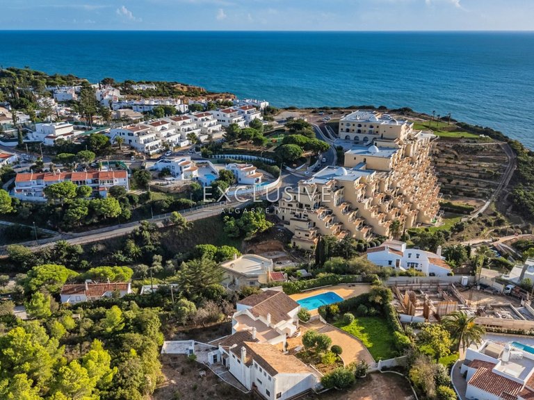 Villa for Sale in Carvoeiro, Algarve 30