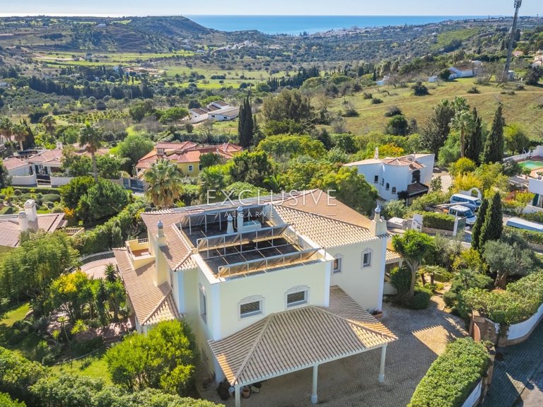 Villa for Sale in Praia Da Luz, Algarve 3