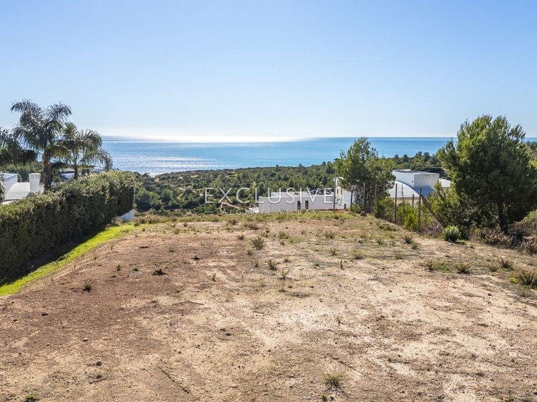 Plot for Sale in Praia Da Luz, Algarve 2