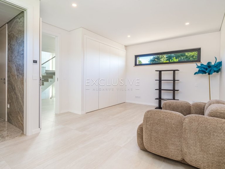 Villa for Sale in Lagos, Algarve 32