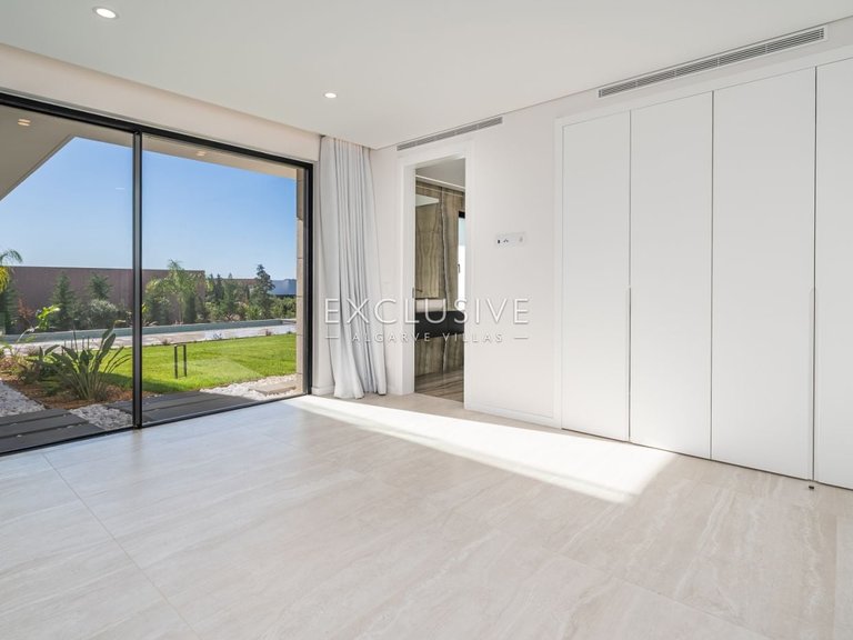 Villa for Sale in Lagos, Algarve 26