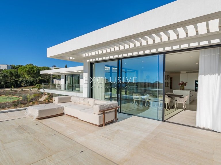 Villa for Sale in Lagos, Algarve 13