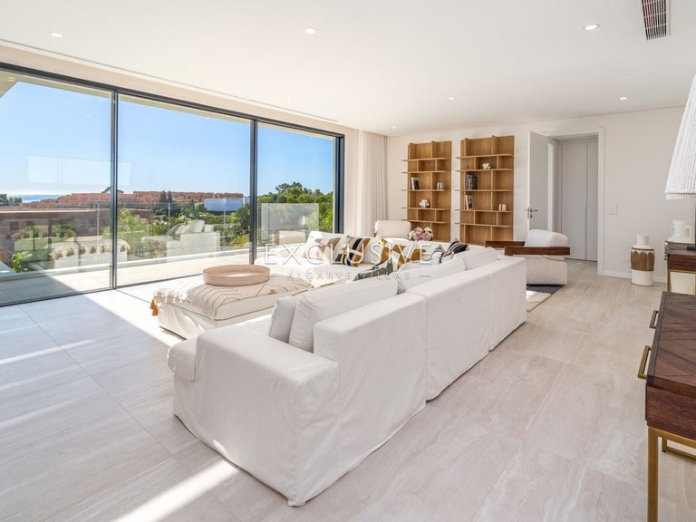 Villa for Sale in Lagos, Algarve 16