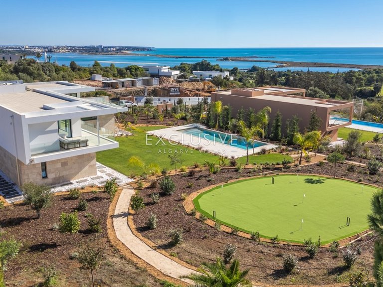 Villa for Sale in Lagos, Algarve 2