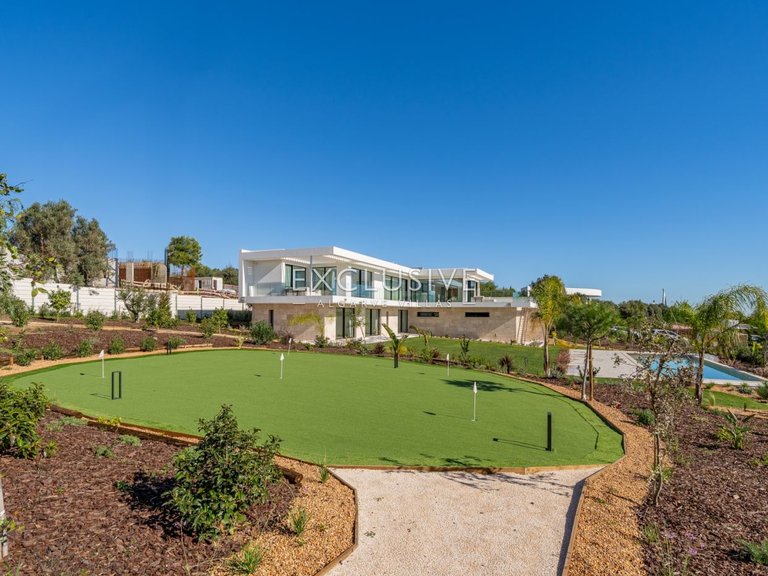 Villa for Sale in Lagos, Algarve 3