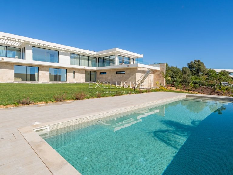 Villa for Sale in Lagos, Algarve 5