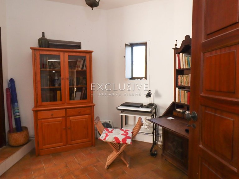 Villa for Sale in Carvoeiro, Algarve 19