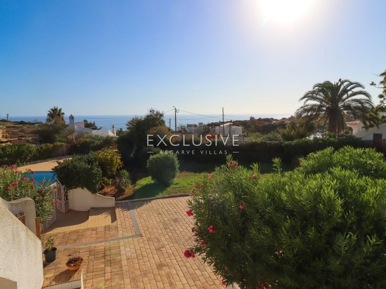 Villa for Sale in Carvoeiro, Algarve 7