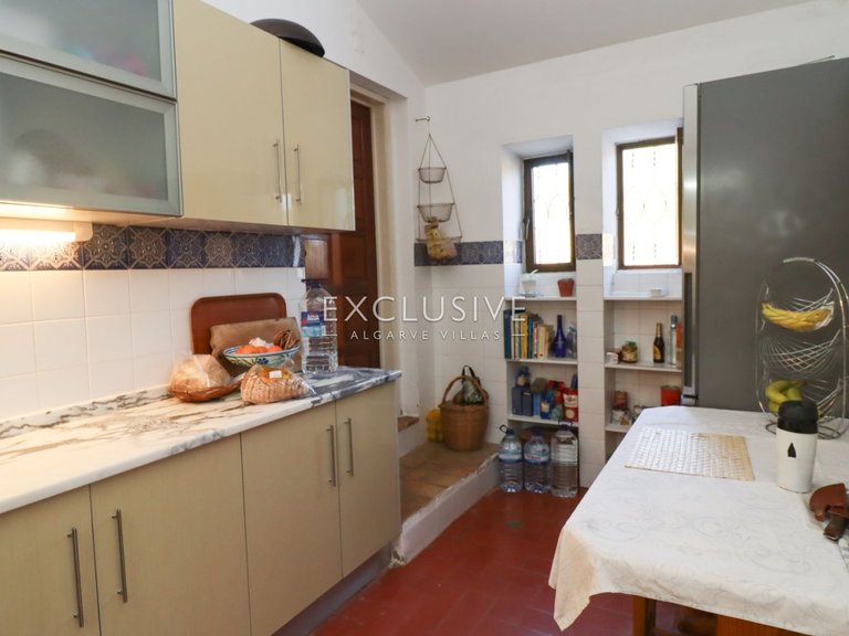 Villa for Sale in Carvoeiro, Algarve 17