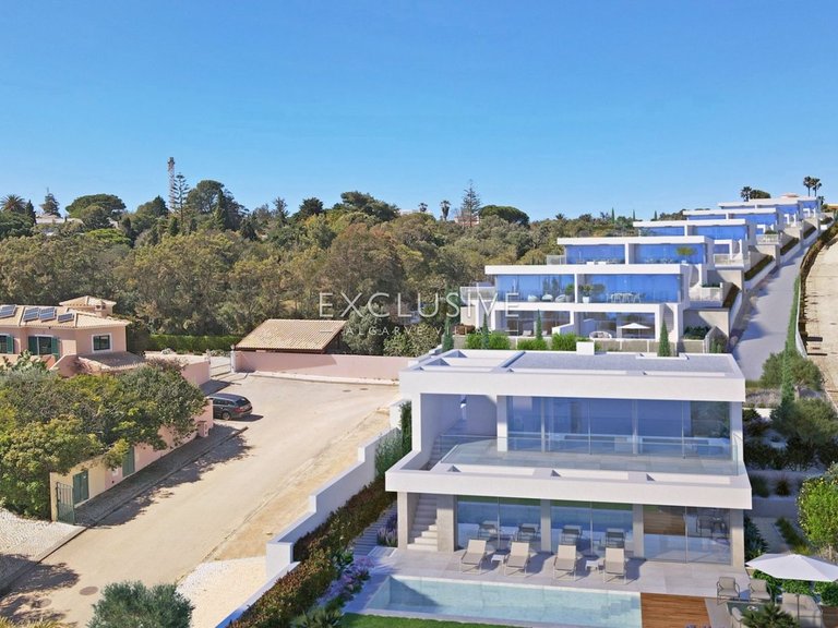 Villa for Sale in Praia Da Luz, Algarve 3