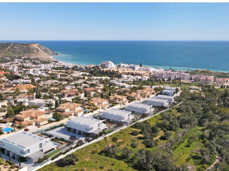 Villa for Sale in Praia Da Luz, Algarve 18