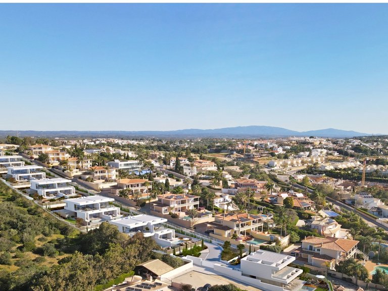 Villa for Sale in Praia Da Luz, Algarve 8