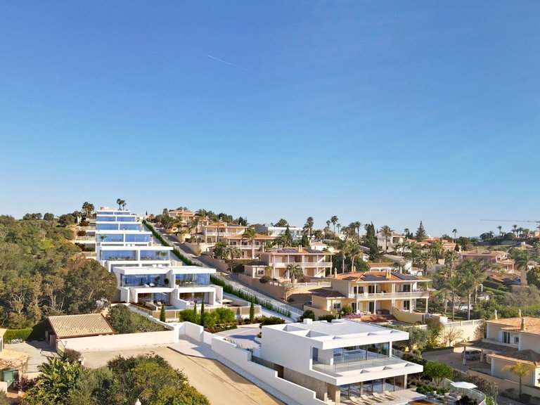 Villa for Sale in Praia Da Luz, Algarve 5
