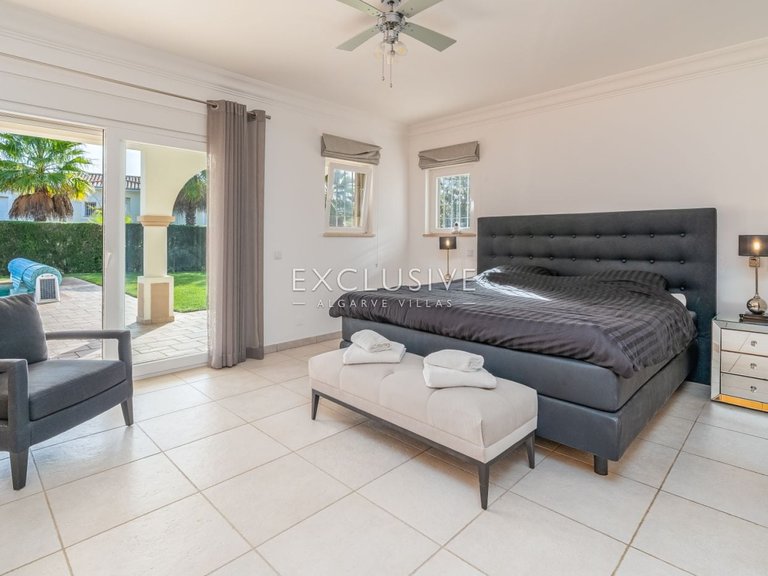 Villa for Sale in Praia Da Luz, Algarve 16