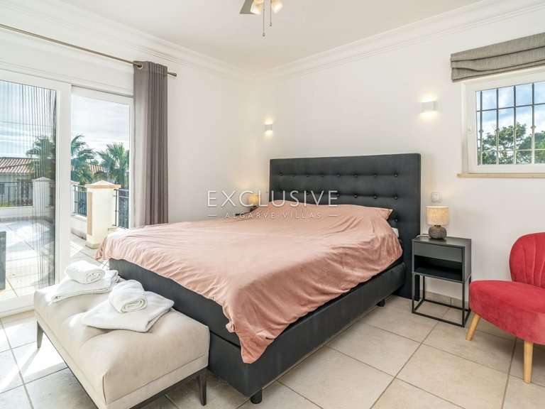 Villa for Sale in Praia Da Luz, Algarve 14