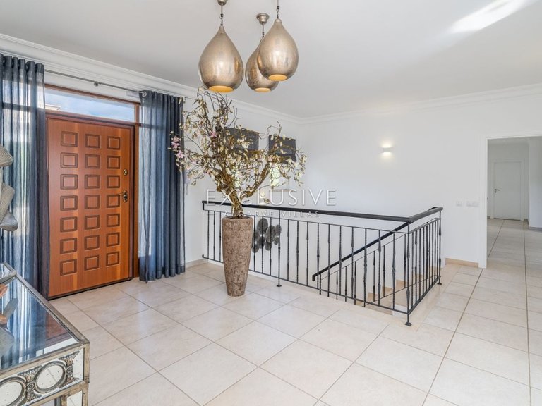 Villa for Sale in Praia Da Luz, Algarve 13