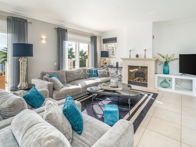 Villa for Sale in Praia Da Luz, Algarve 12