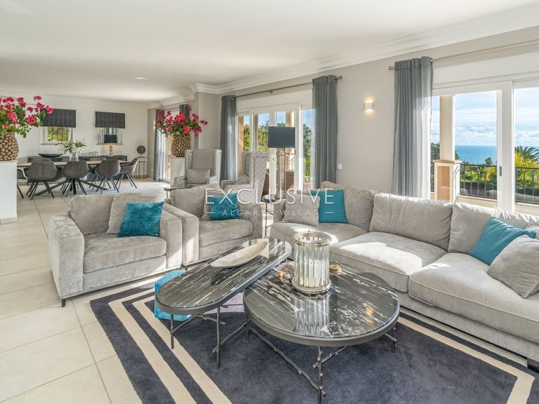 Villa for Sale in Praia Da Luz, Algarve 3