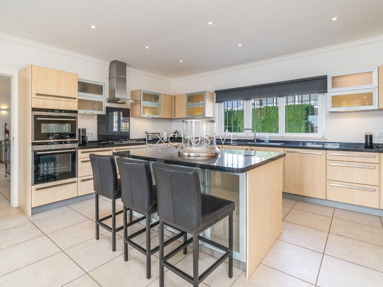 Villa for Sale in Praia Da Luz, Algarve 7