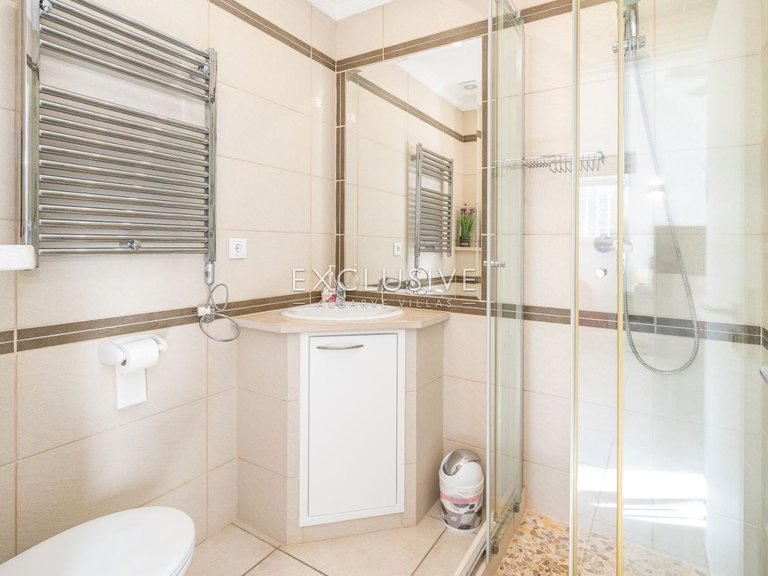 Villa for Sale in Praia Da Luz, Algarve 15