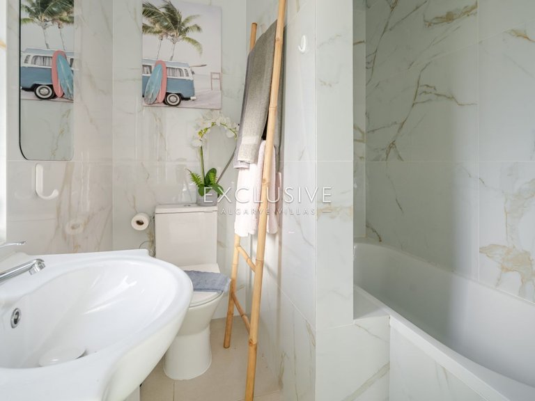Villa for Sale in Carvoeiro, Algarve 24