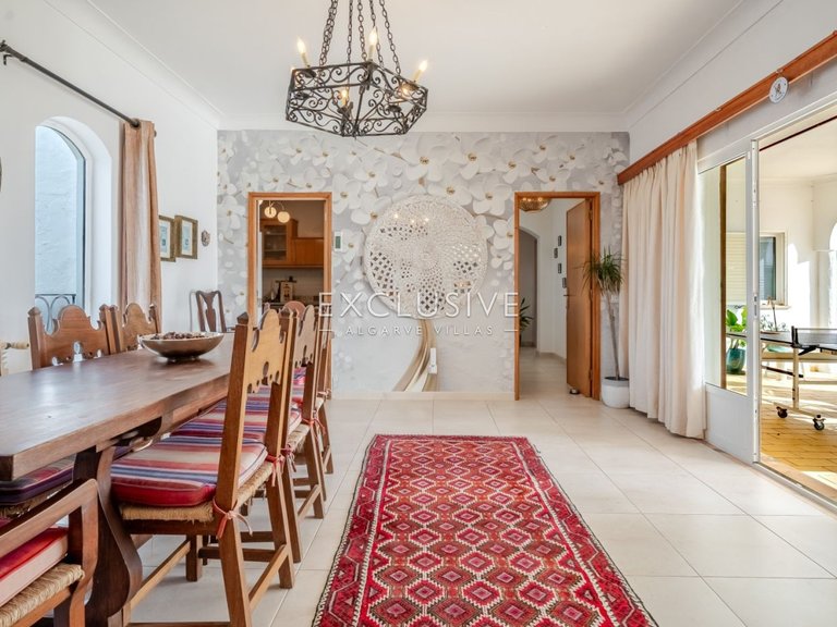 Villa for Sale in Carvoeiro, Algarve 9
