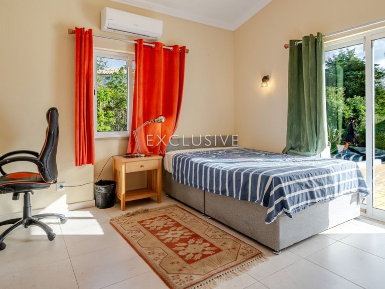 Villa for Sale in Carvoeiro, Algarve 11