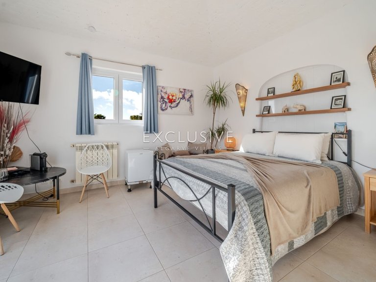 Villa for Sale in Carvoeiro, Algarve 12