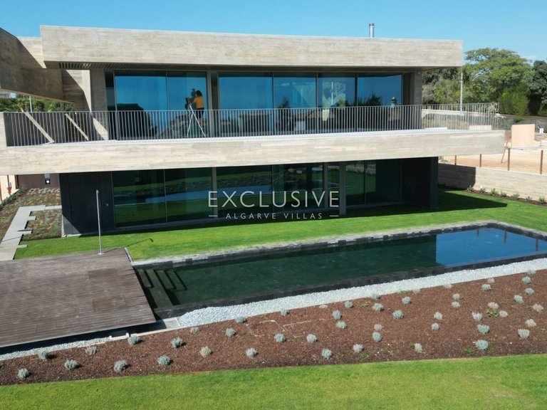 Villa for Sale in Praia Da Luz, Algarve 8