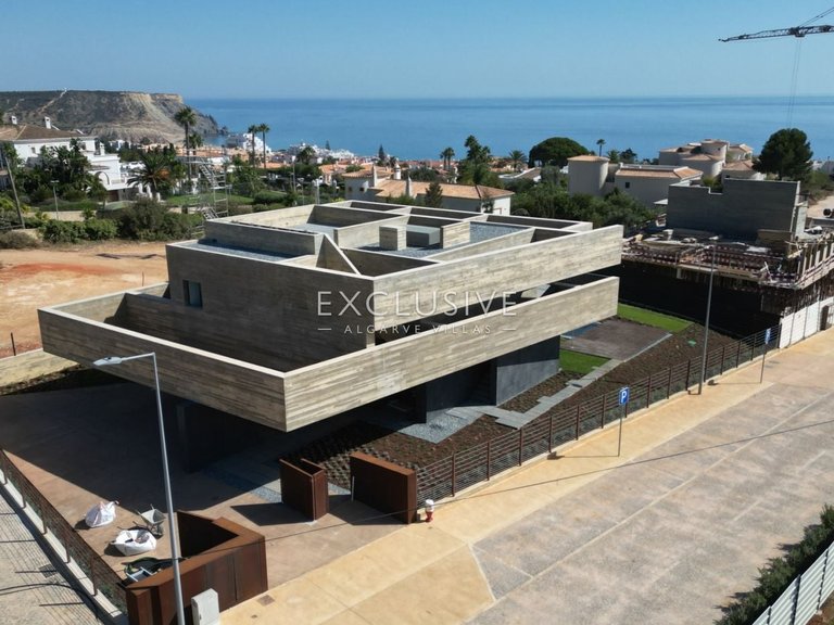 Villa for Sale in Praia Da Luz, Algarve 6