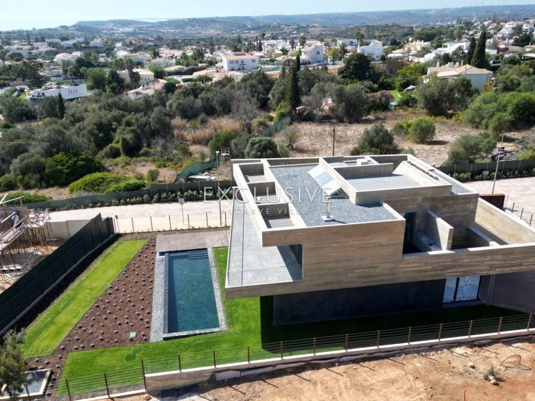 Villa for Sale in Praia Da Luz, Algarve 7