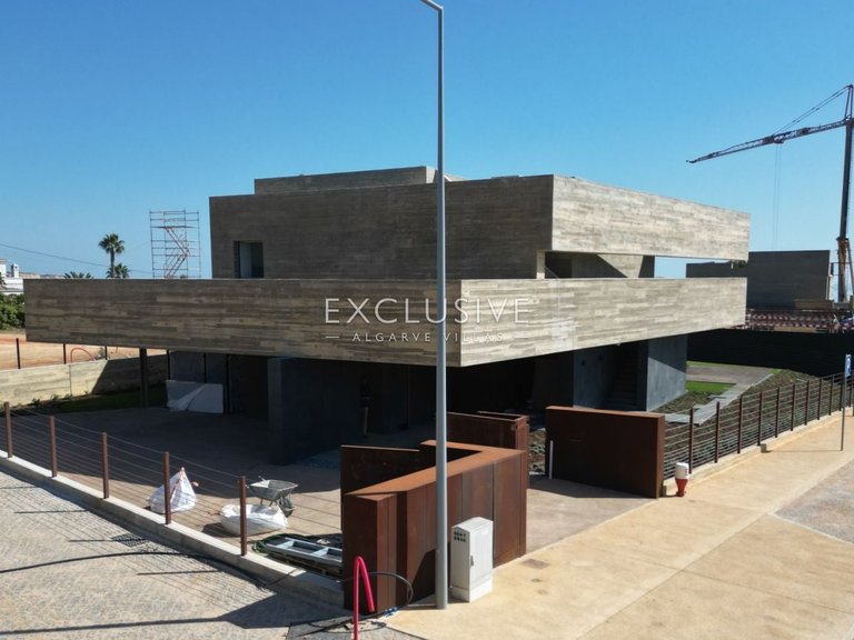 Villa for Sale in Praia Da Luz, Algarve 12