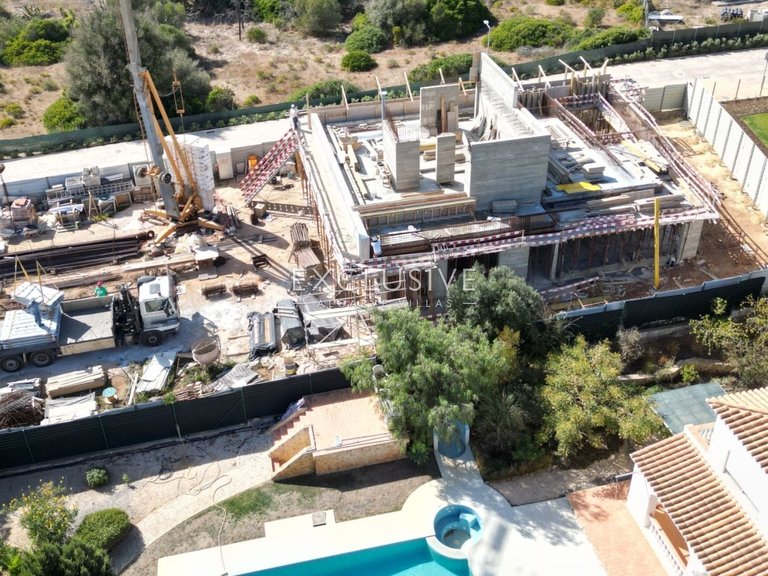 Villa for Sale in Praia Da Luz, Algarve 12