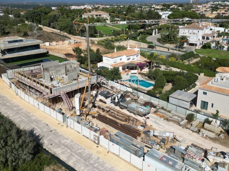 Villa for Sale in Praia Da Luz, Algarve 11