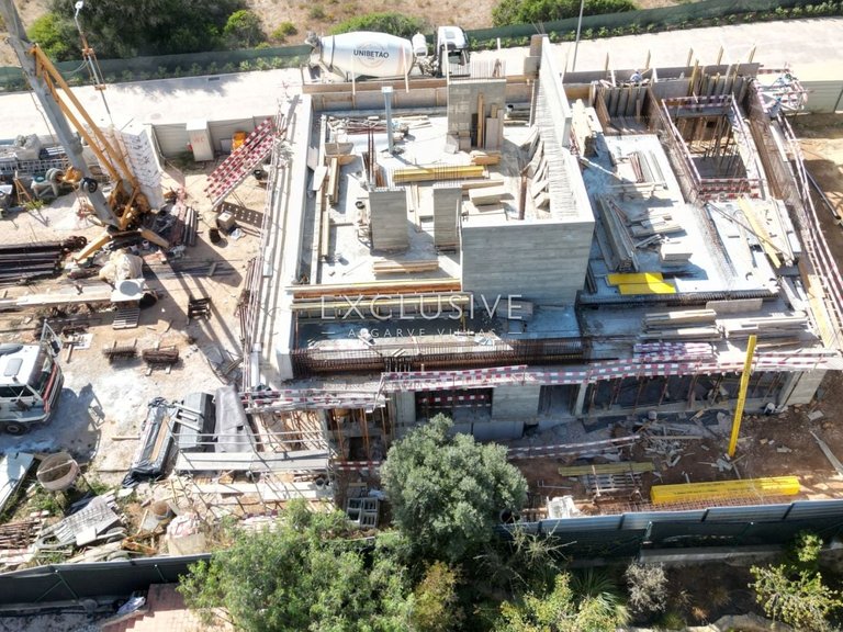 Villa for Sale in Praia Da Luz, Algarve 6