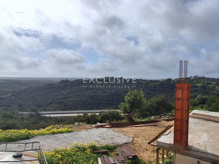 Villa for Sale in LoulÉ, Algarve 17