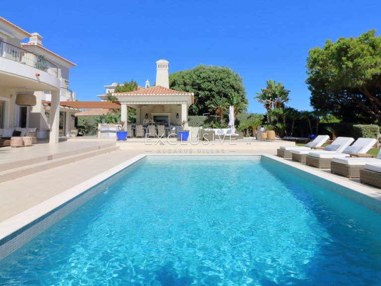 Villa for Sale in Vale Do Lobo, Algarve 4