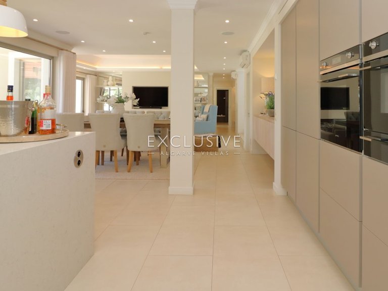 Villa for Sale in Vale Do Lobo, Algarve 12