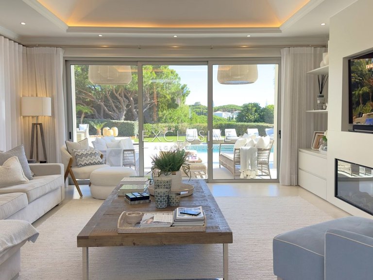 Villa for Sale in Vale Do Lobo, Algarve 10