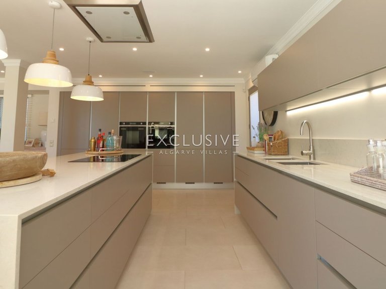 Villa for Sale in Vale Do Lobo, Algarve 11