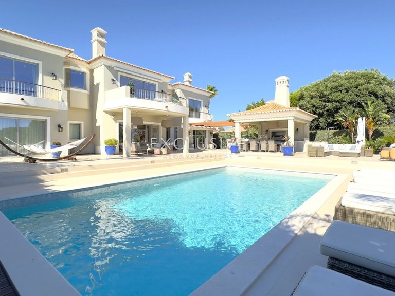 Villa for Sale in Vale Do Lobo, Algarve 3