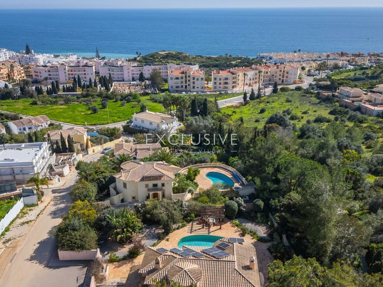 Villa for Sale in Praia Da Luz, Algarve 29