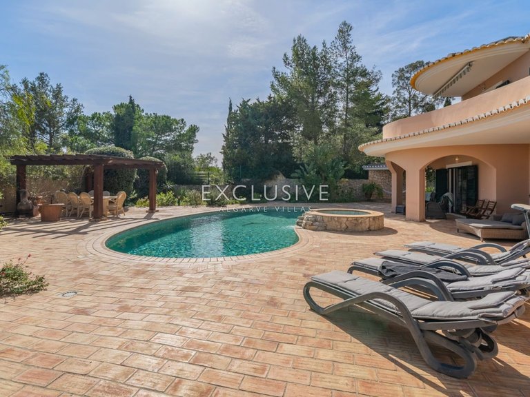 Villa for Sale in Praia Da Luz, Algarve 22