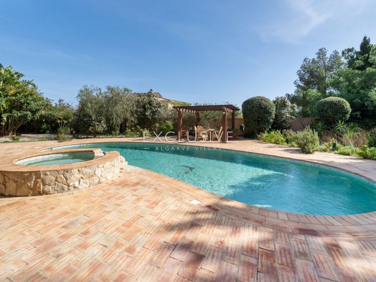 Villa for Sale in Praia Da Luz, Algarve 21