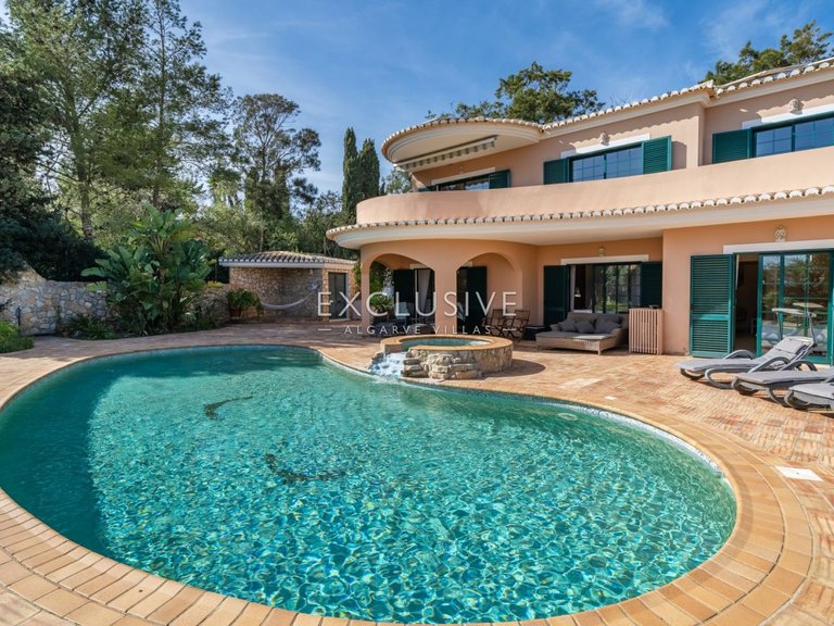 Villa for Sale in Praia Da Luz, Algarve 23