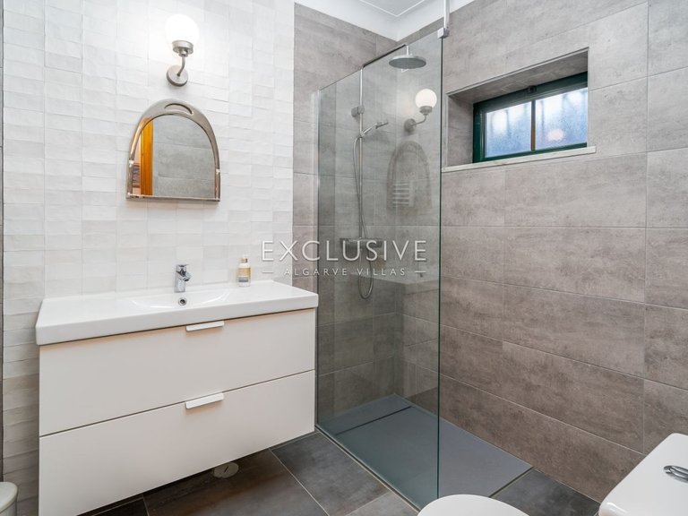 Villa for Sale in Praia Da Luz, Algarve 16