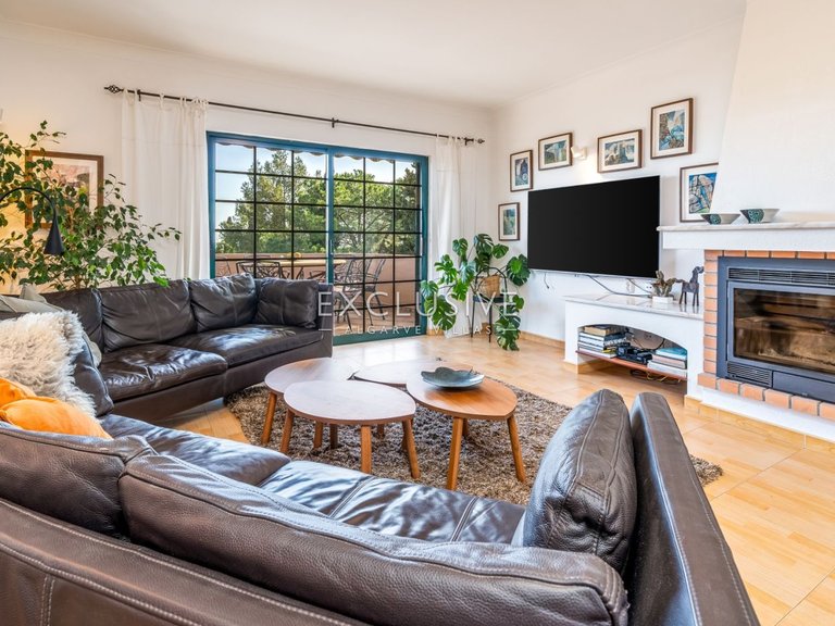 Villa for Sale in Praia Da Luz, Algarve 5