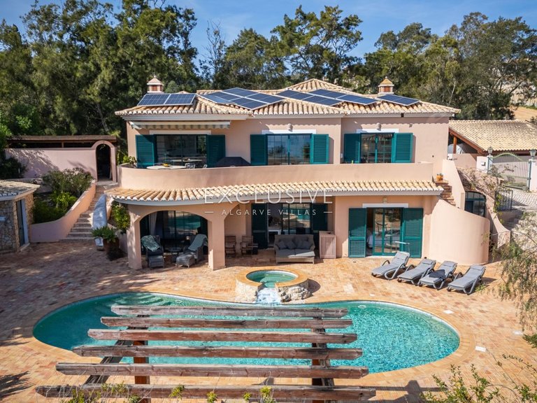 Villa for Sale in Praia Da Luz, Algarve 2